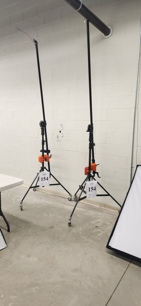Lighting Booms