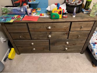 Dresser