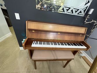 Free piano