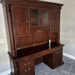 Large office Desk
