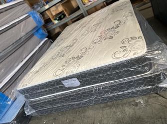 Full size mattress