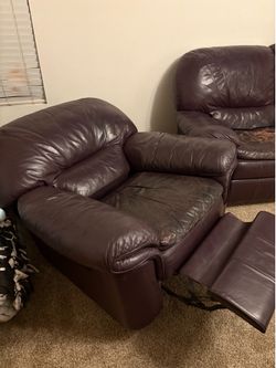 Free lazy boy leather reclining couch and chair plus a matching love seat at the curb and ready for pick up
