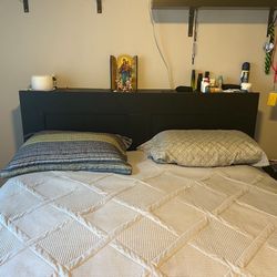 Queen Size Bed With Shelves And Drawers