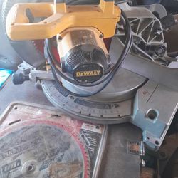 Dewalt Mitre Saw 12"
