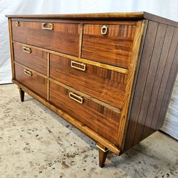 Vintage Mid Century Modern Dresser