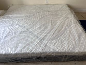 Novafoam 14 inch King size mattress
