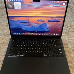 Macbook Air M2, 16gb RAM, 512gb SSD