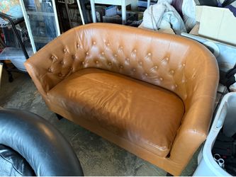 Cute couch-