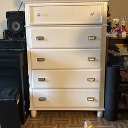 Dresser With lift Up Top And Mirror