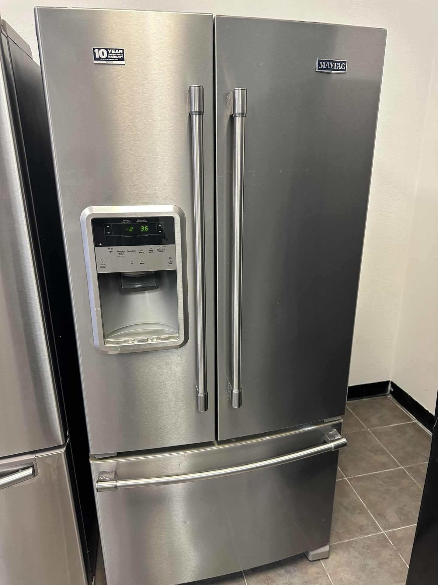 Maytag 32 Wide Bottom Freezer Refrigerator