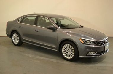 2016 Volkswagen Passat SE Sedan w/ only 10k Miles