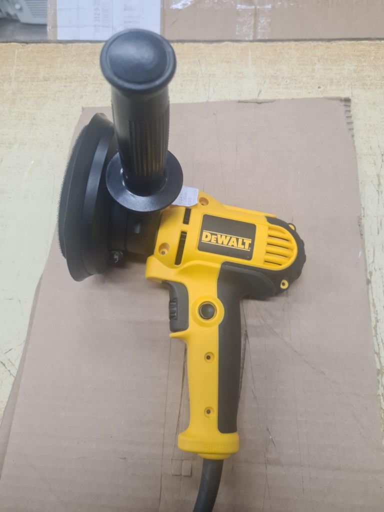 DEWALT Rotary Sander, Variable Speed, Dust Shroud, 5-Inch (DWE6401DS)