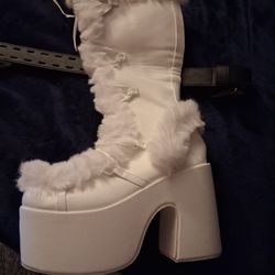Brand New Never Worn White Boots