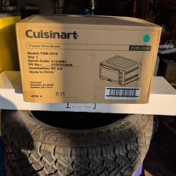 New in sealed box Cuisinart Toaster Oven Broiler