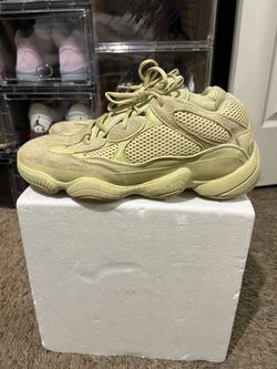 Sz 10 Men’s Super Yellow Moons $70 FIRM NO TRADES