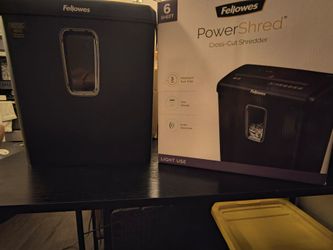 Fellows power shred / crosscut shredder