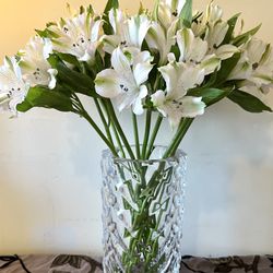 Beautiful Lead Crystal Flower Vase