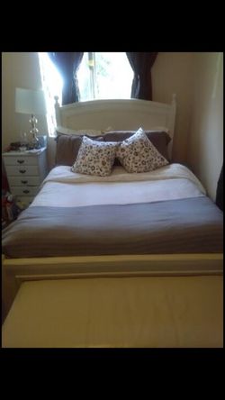 Full size bed