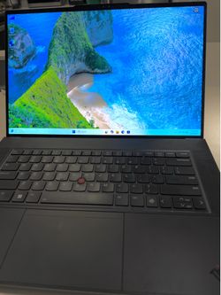 OLED Lenovo ThinkPad Z16 Gen 2 / Ryzen 9 7940HS / Radeon RX 6550M / 64GB DDR5 / 1TB SSD / 4K OLED Touch