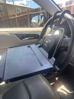 Steering wheel table