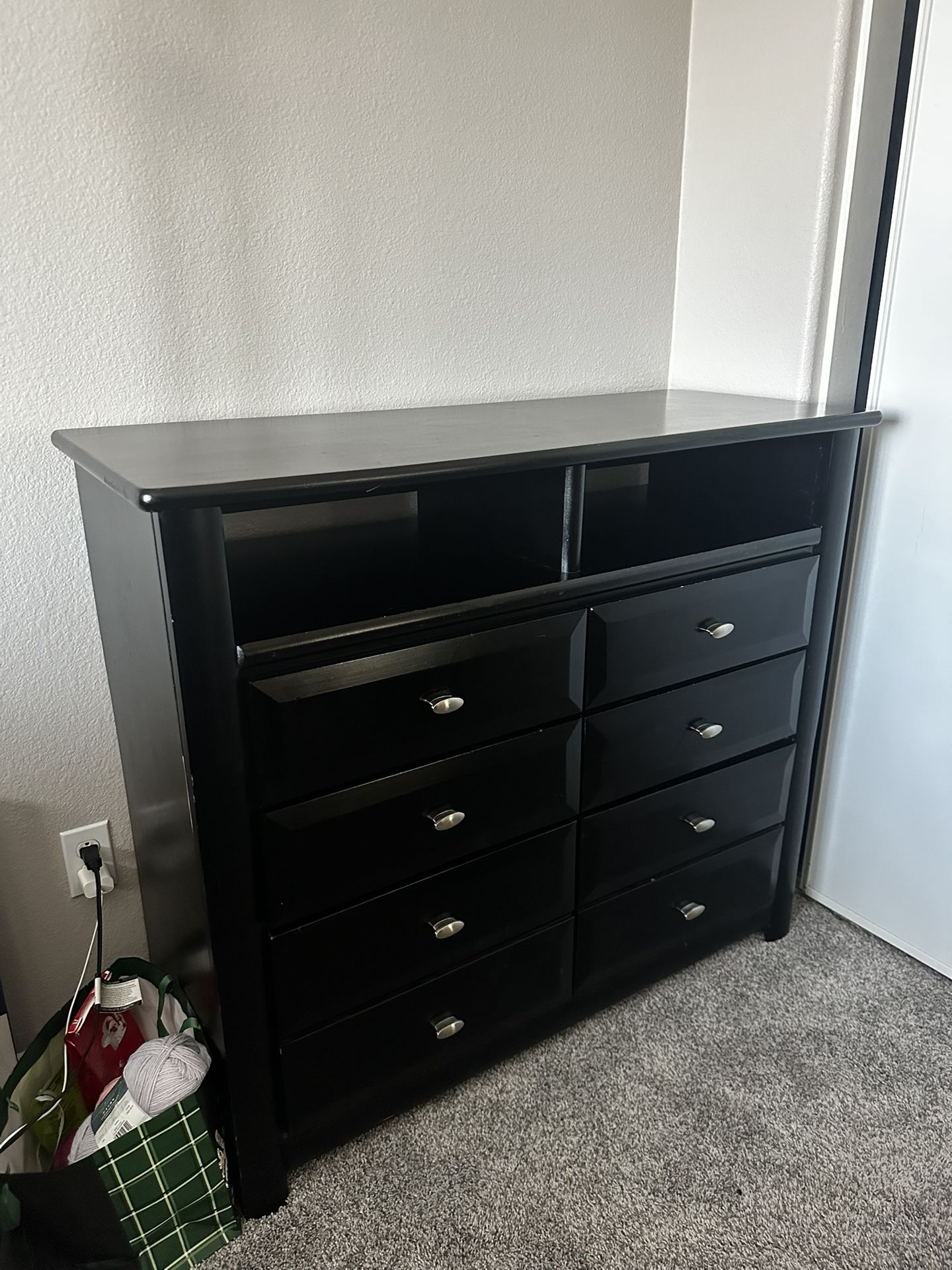 Dresser And Bedframe Set (NOT Mattress/pillows)