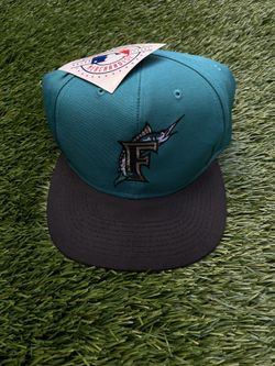 Vintage Logo 7 Florida Marlins Snapback