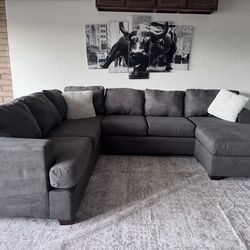 Living spaces gray sectional sofa couch sala