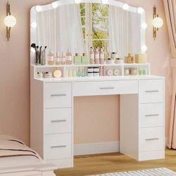 Makeup Vanity 