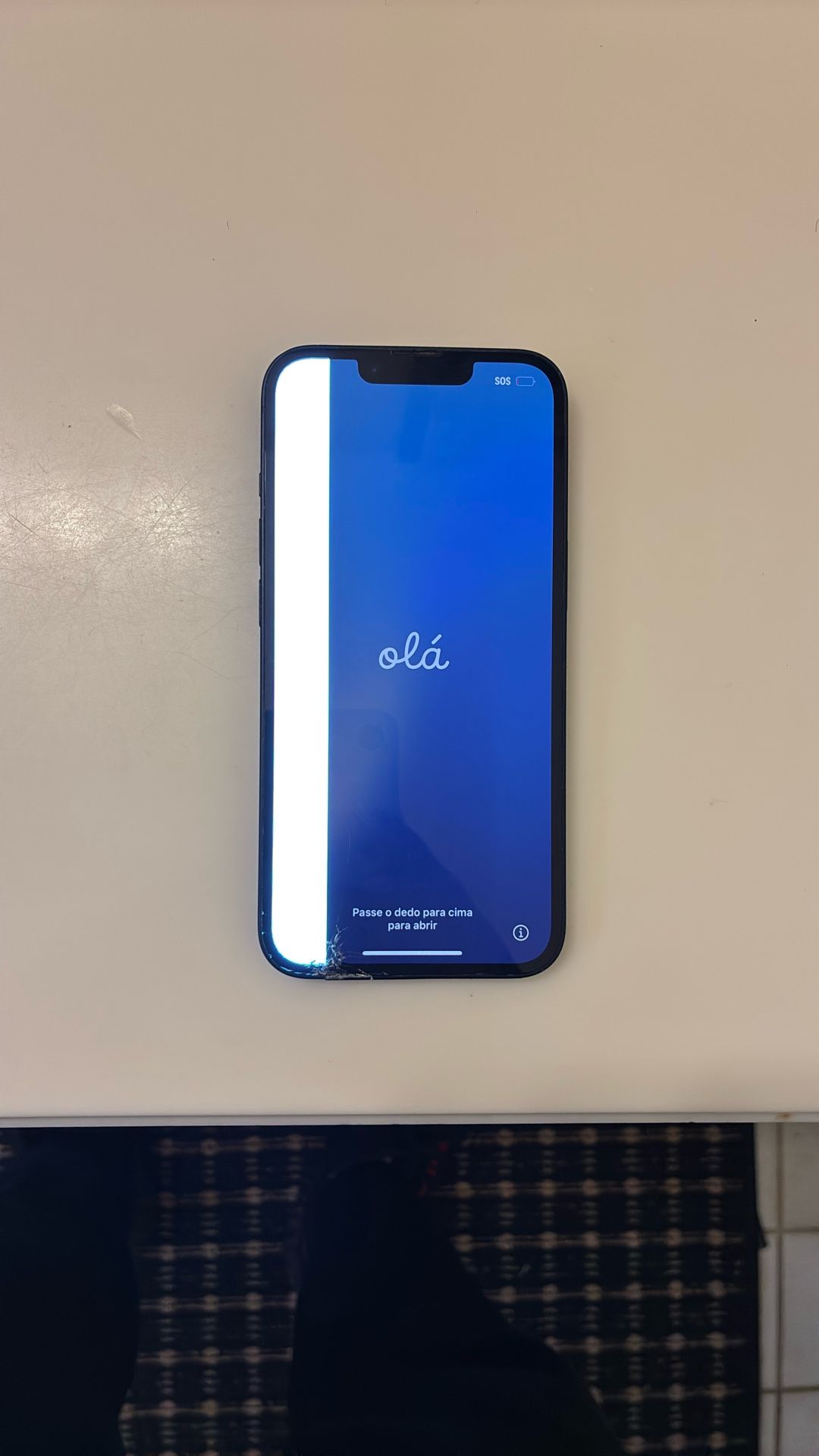 I Phone 14 (cracked)