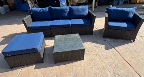 PATIO SET