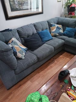 Couches like new $200 obo