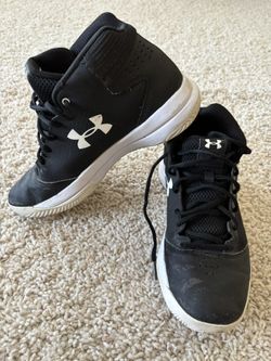 Under Armour Gym Shoes Size 9