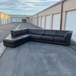 XL Chateau d’ Ax 6 Piece Brown Leather Modular Sectional ( Can Deliver For $10 )