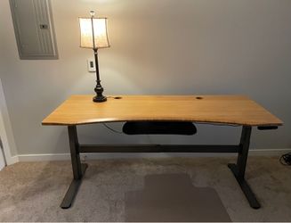 UPLIFT V2 Sit Stand Desk - Premium add ons!