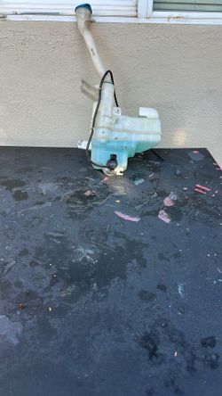 2013 To 2015 Honda Civic Wiper Reservoir 