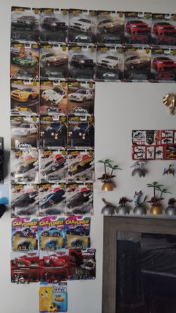 HOT WHEELS