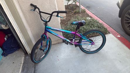 Brand New Bike 20”– Flat Tire
