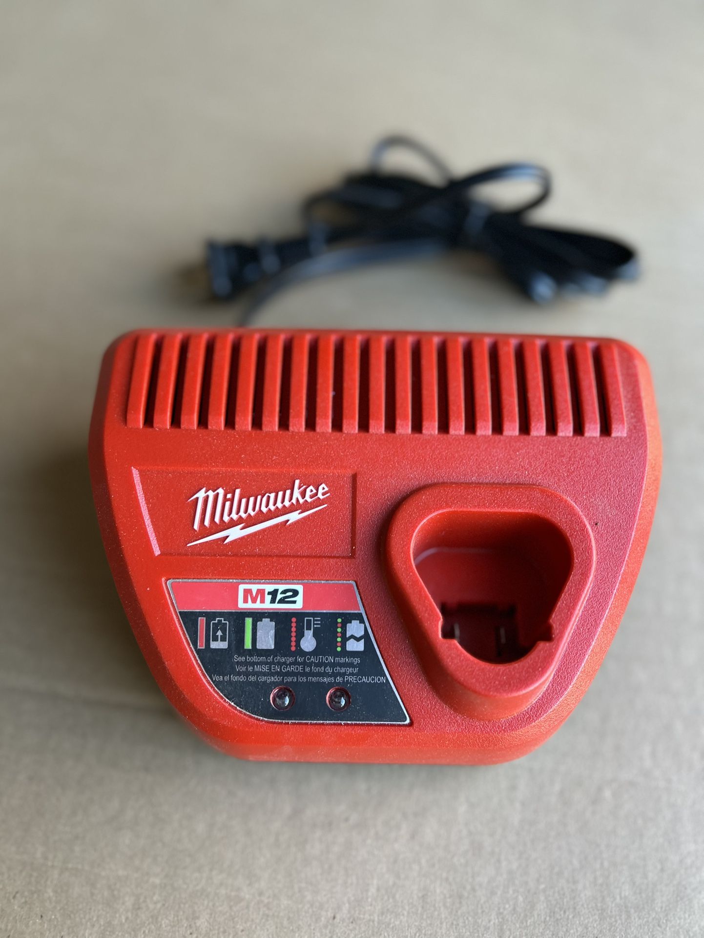 Milwaukee M12, 12 Volt Charger, Lithium Ion Battery Charger.