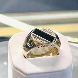 10k Yellow Gold Elegant Inlay Onyx & Diamond Accents Men’s Signet Ring