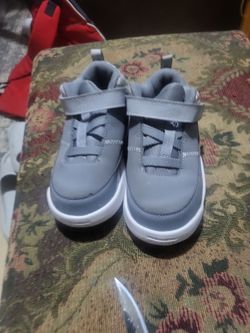 Jordan Max Aura Sneakers Wolf Grey/Cool Grey-White size 9C