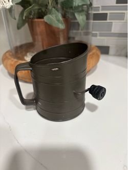 Decorative Can