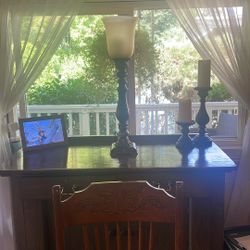 Antique Looking Lamp