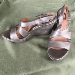 Söfft brand heel size 9