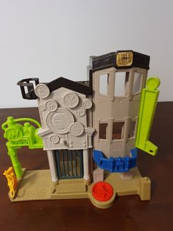 batman hotel gotham $10