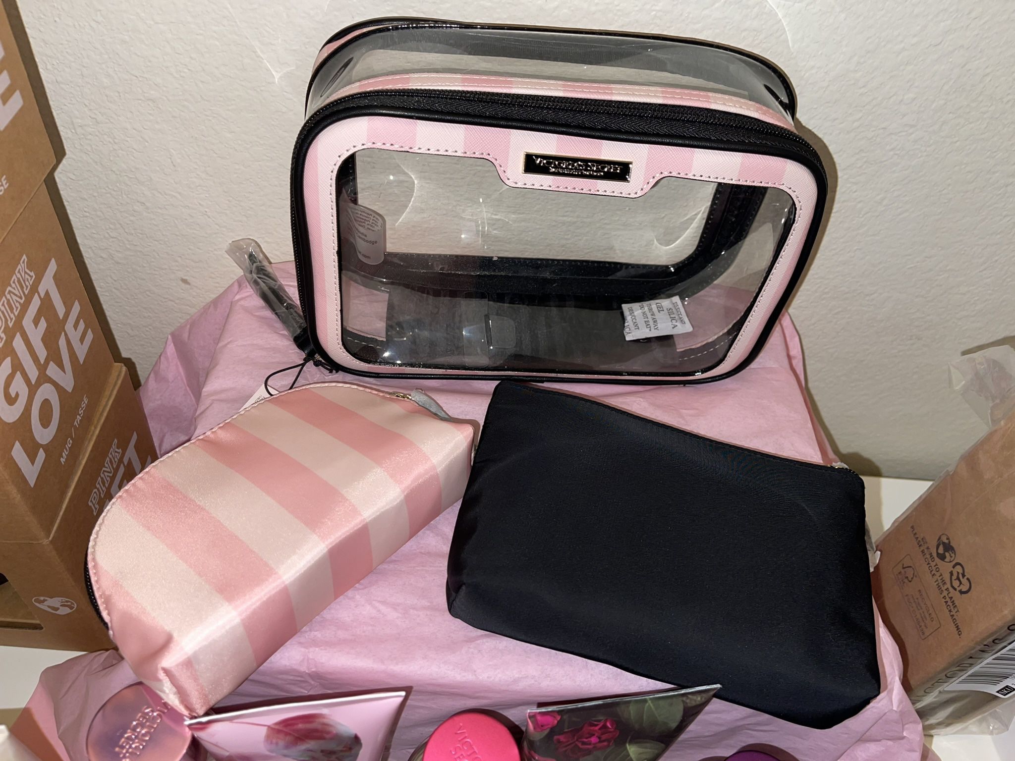 Victoria's Secret Makeup Bag, Beauty & Personal Care, Fragrance &  Deodorants on Carousell
