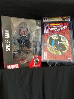 Amazing Spider-Man #300 Comic Facsimile Edition w/ McFarlene scale 1:6 collectible