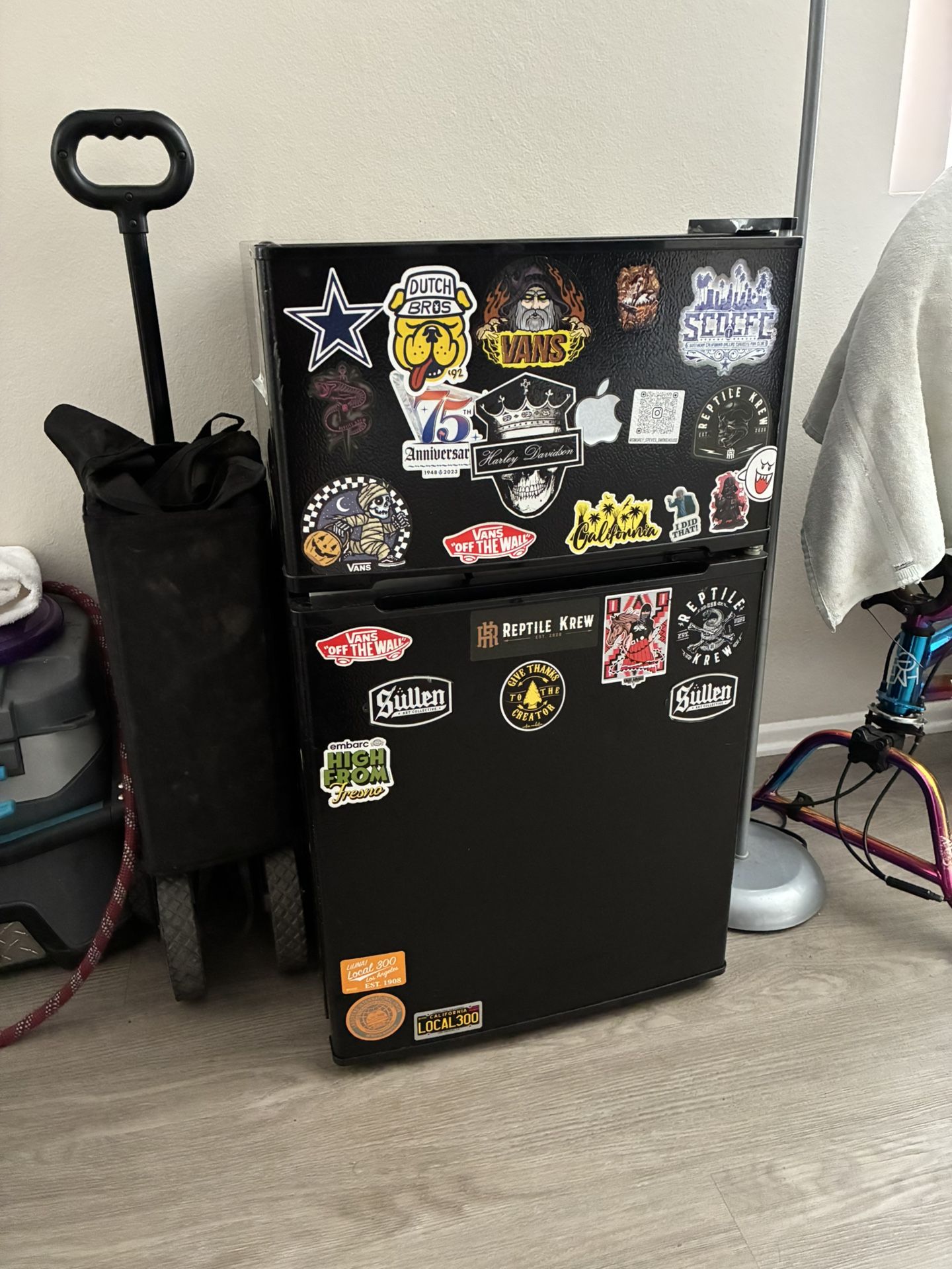Mini refrigerator