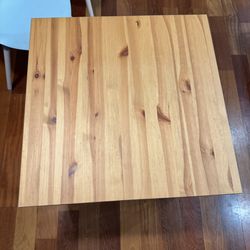 Kitchen table - great for apartments!