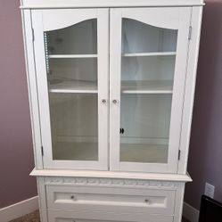 Armoire/Wardrobe 