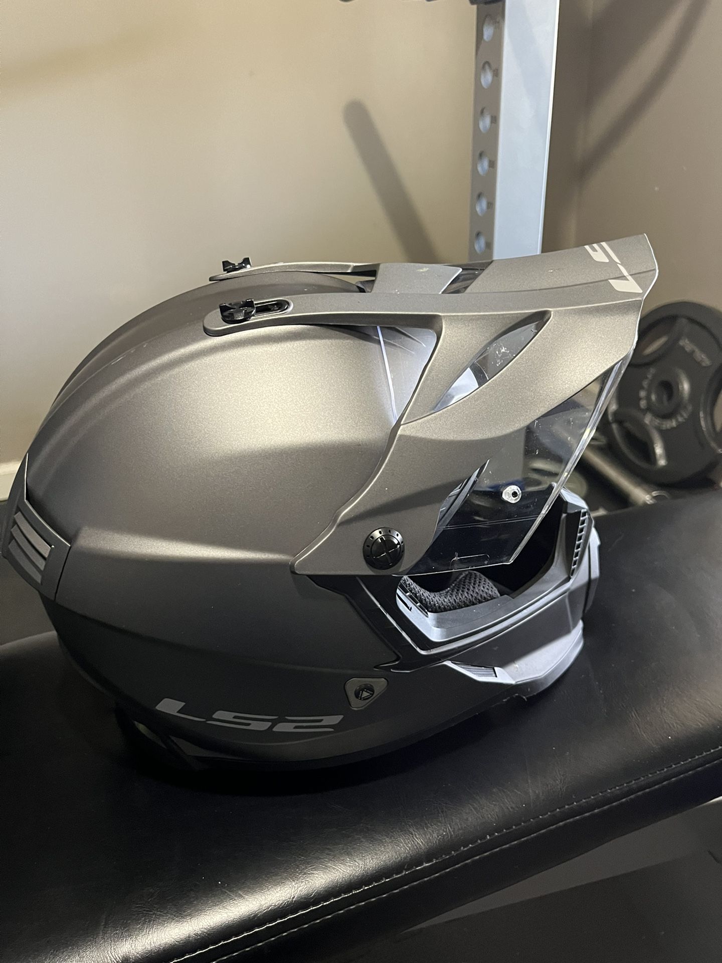 LS2. Enduro Helmet